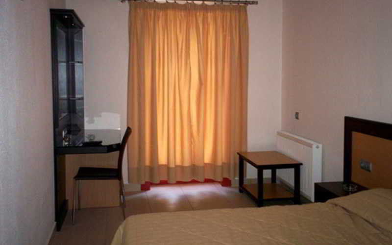 Aposperides Hotel Livadi  ภายนอก รูปภาพ