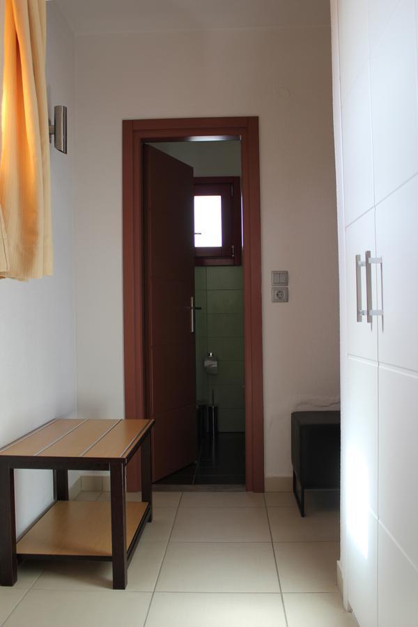 Aposperides Hotel Livadi  ภายนอก รูปภาพ