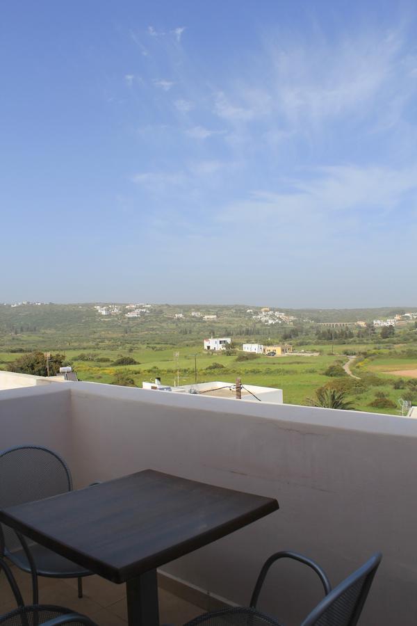 Aposperides Hotel Livadi  ภายนอก รูปภาพ