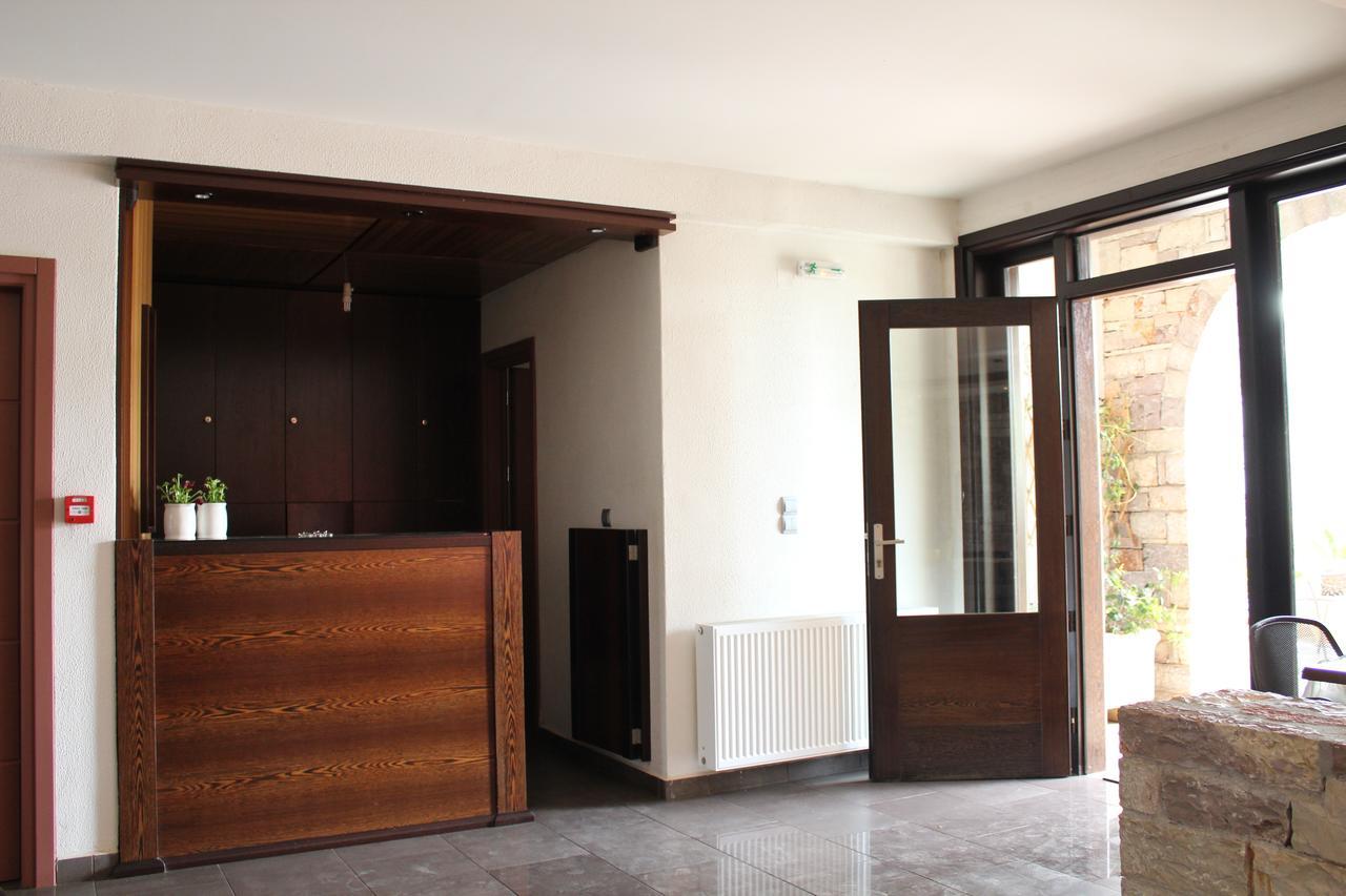 Aposperides Hotel Livadi  ภายนอก รูปภาพ