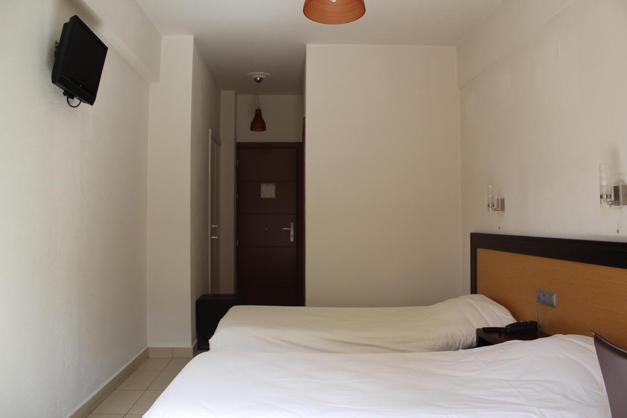 Aposperides Hotel Livadi  ภายนอก รูปภาพ